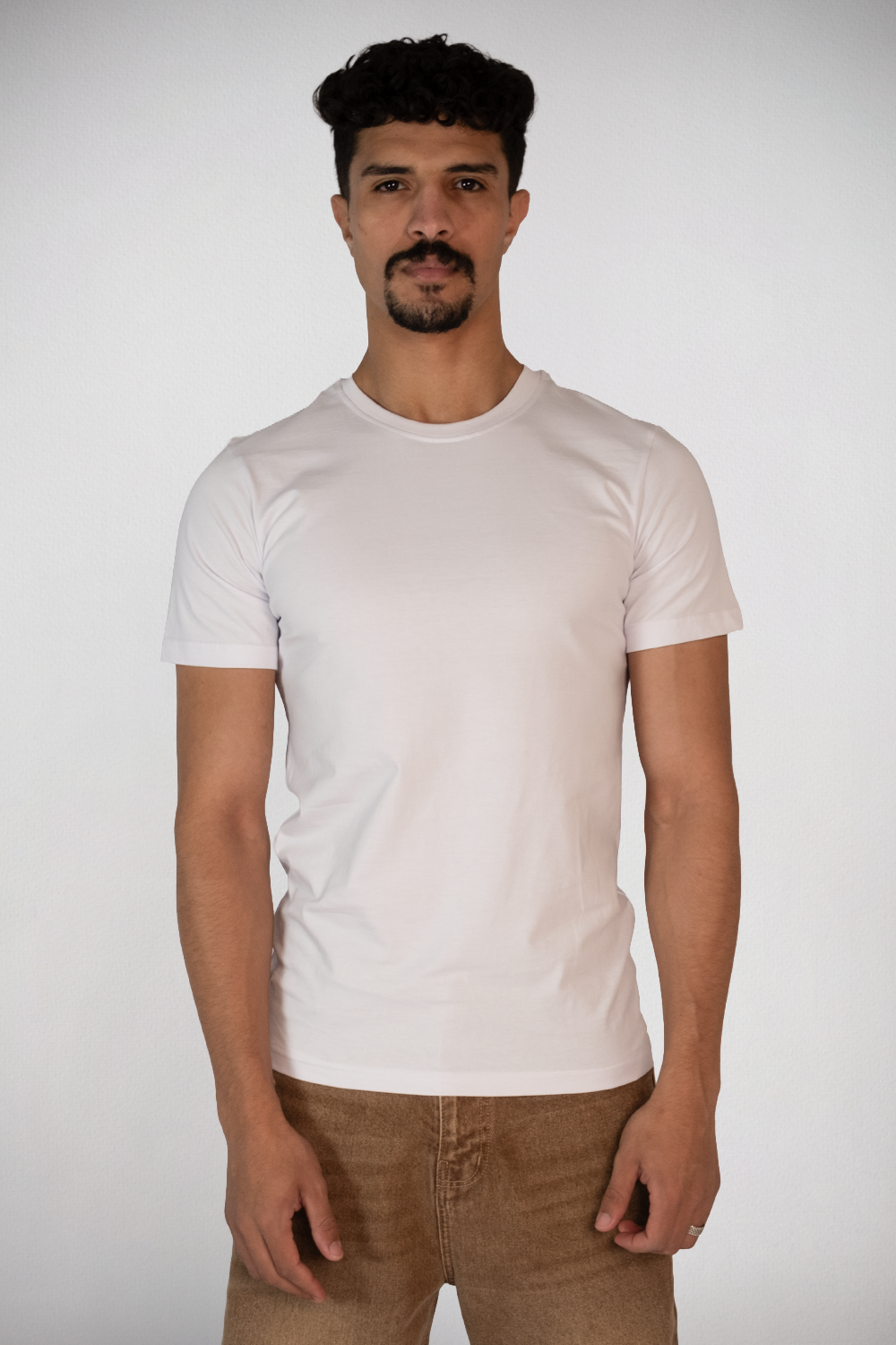 basic t-shirt white